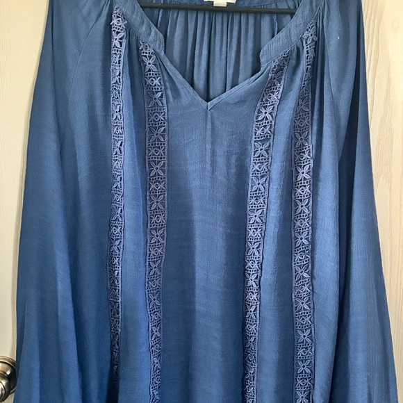 Per Se Navy 1X Tunic Long sleeve, with embroidered accents - Picture 2 of 6